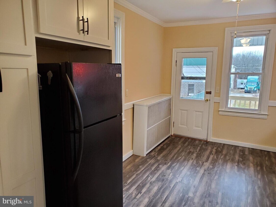 244 E Market St 244 E Market St