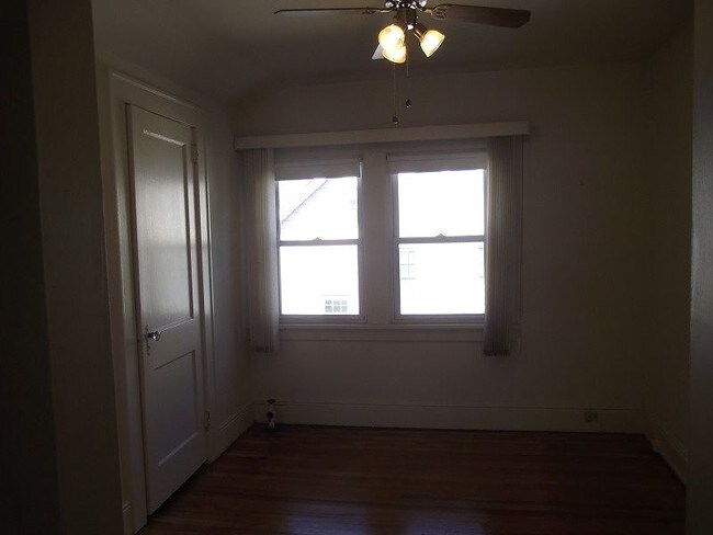 Dining Room - 18 Liberty St