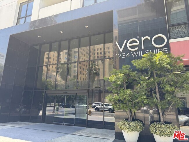 Foto del edificio - 1234 Wilshire Blvd