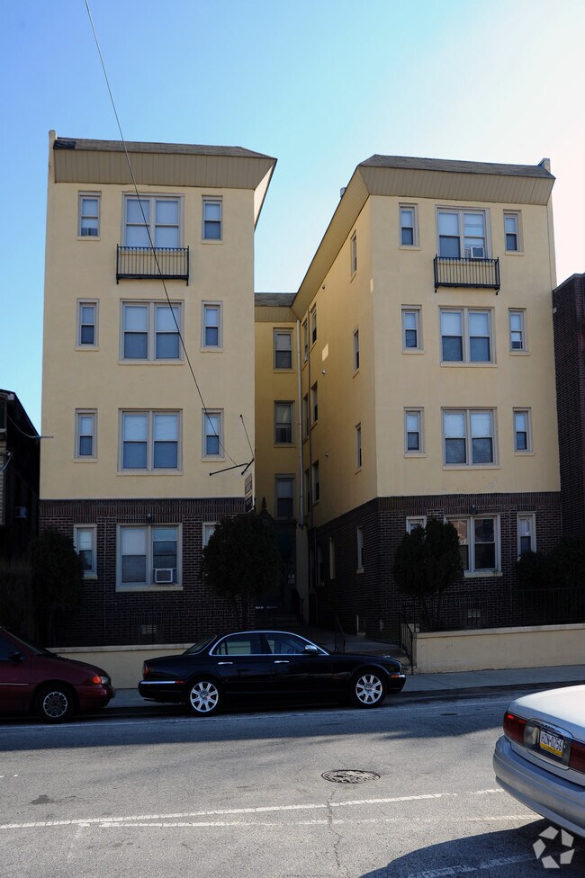 Haverford House Apartments Philadelphia, PA