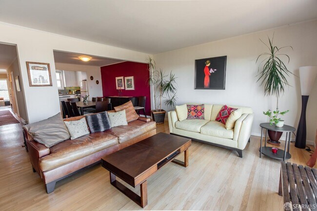 Foto del edificio - 64 Encanto Ave