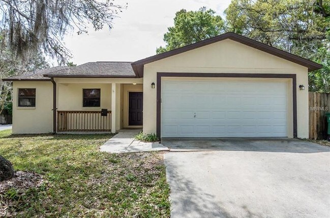 Building Photo - 302 W Paris St