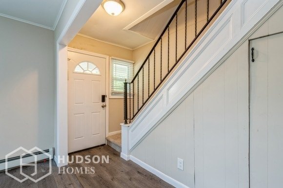 Building Photo - NOW AVAILABLE!  - 83 Essex Ave, Metuchen, ...