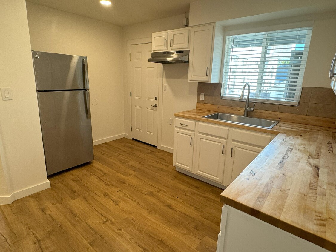Foto principal - 1825 E Harvard St