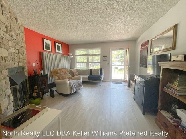 Building Photo - 2 br, 2.5 bath House - 1284 Milo Circle #B