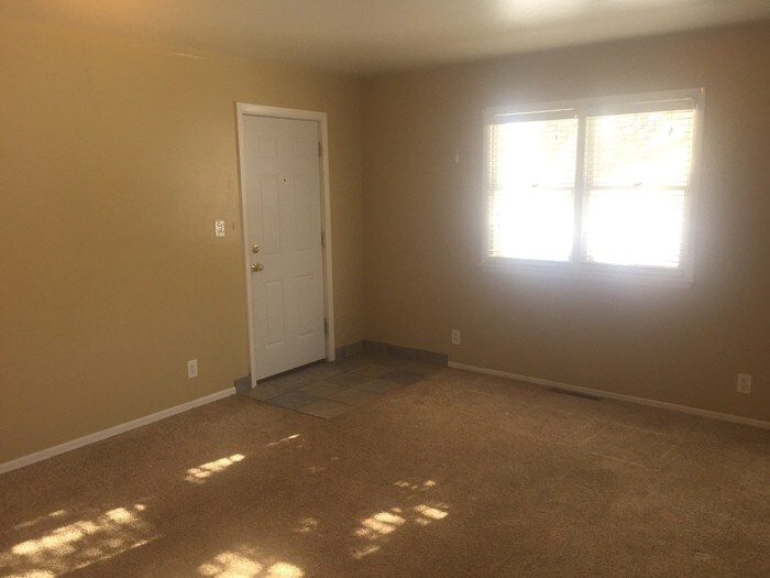 Primary Photo - 1 Bedroom $650 utilizes included