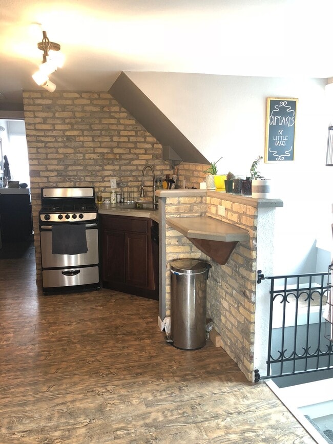 Kitchen - 1544 N Jackson St