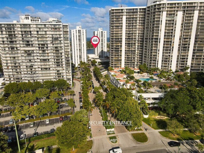 Foto del edificio - 20515 E Country Club Dr