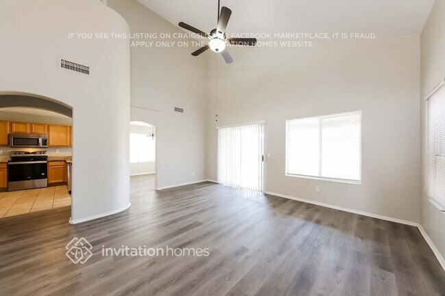 Foto del edificio - 1954 E Villa Theresa Dr