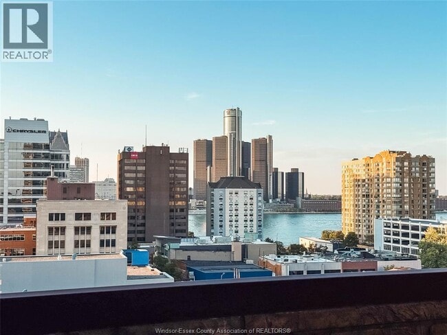 Building Photo - 380 Pelissier St