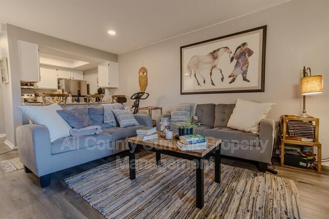 Foto del edificio - 16103 E Alaska Pl