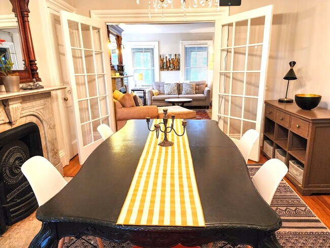 Foto del edificio - 54 Dudley St