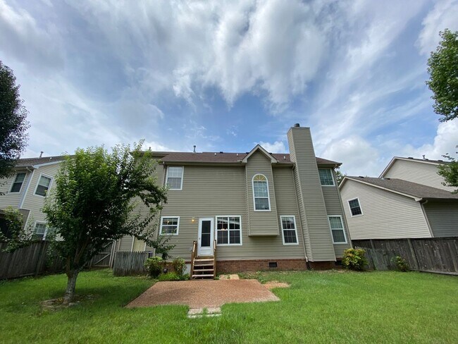 Foto del edificio - 4 Bedroom home in popular Fieldstone Farms...