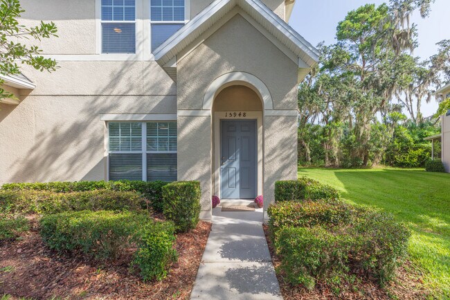 Foto del edificio - 15948 Fishhawk View Dr