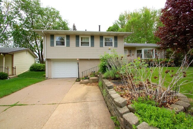 Building Photo - 2919 Oxford Dr