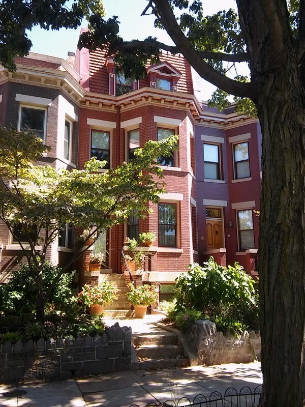 Building Photo - 152 12th St SE