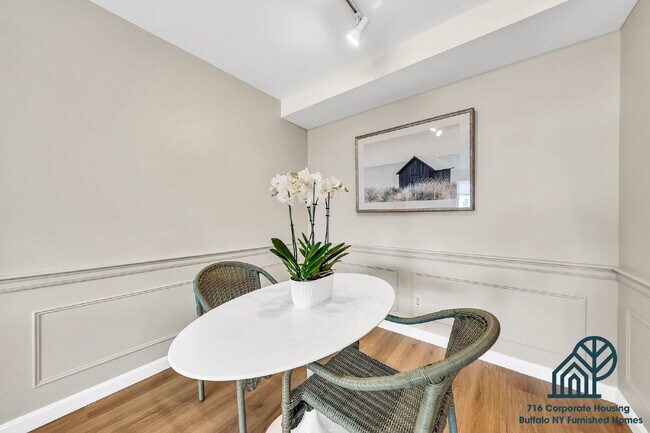 Building Photo - Furnished 2-Bedroom Apartment in Tonawanda