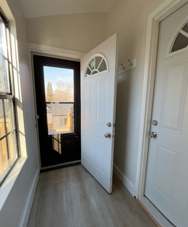 Building Photo - 1411 Portland Ave