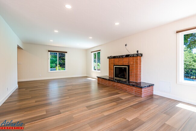 Building Photo - 23219 Ravensbury Ave
