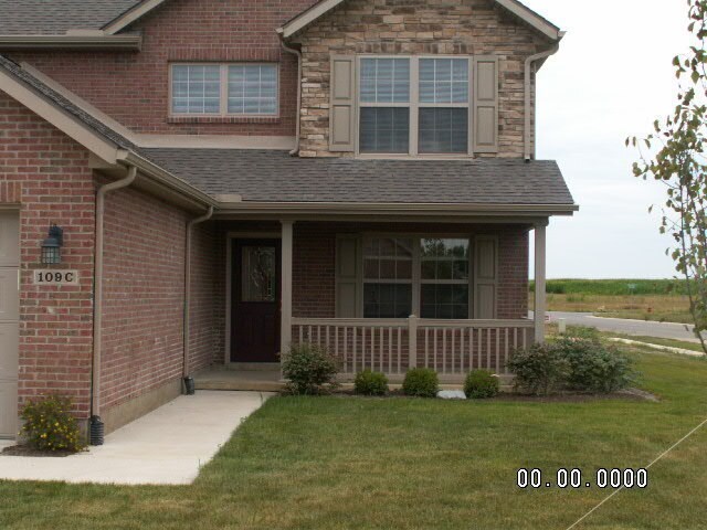 Foto principal - Pebblebrook Apartments 110