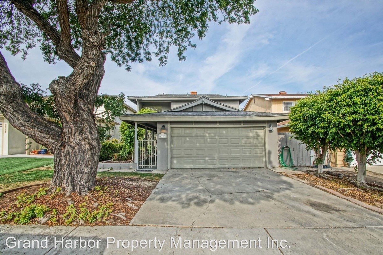 Primary Photo - 1213 Amethyst St