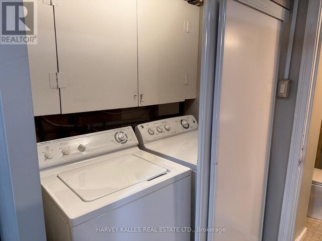 Building Photo - 473 Whitmore Ave