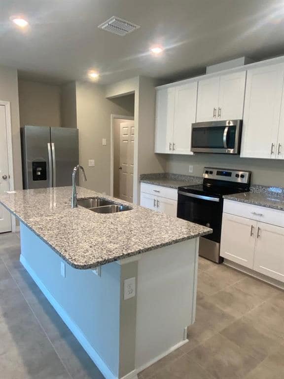 Building Photo - 2053 Milkweed St