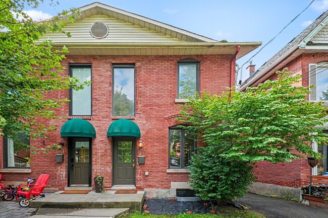 Building Photo - 46 Hopewell Ave