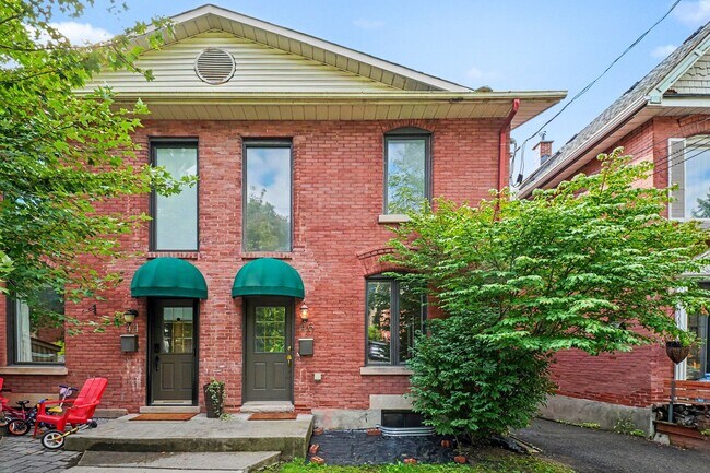 Photo du bâtiment - 46 Hopewell Ave