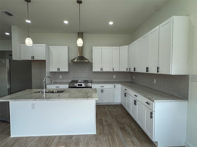 Foto del edificio - 440 Lucy Rd