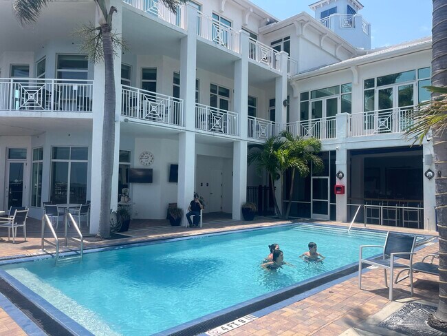 Foto del edificio - 975 NW Flagler Ave