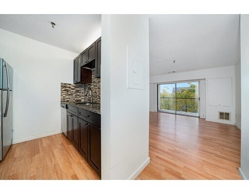 Foto del edificio - 133 Commander Shea Blvd