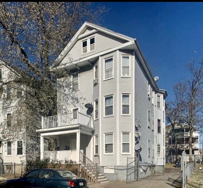 Building Photo - 154 Stanwood St