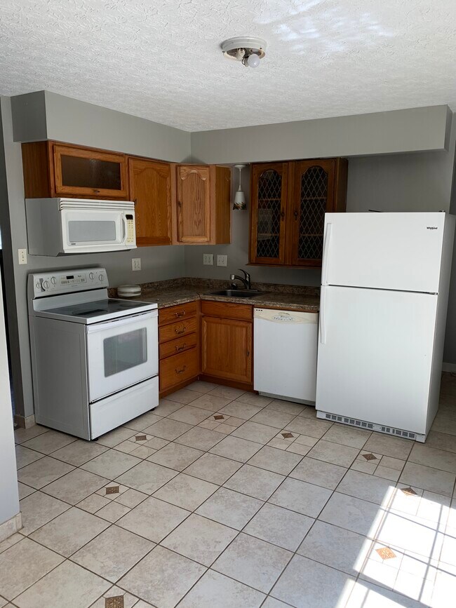 Building Photo - 177 Zanza Ln
