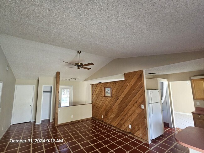 Building Photo - ***Unique 1/2 Acres Fenced Pool Home ***