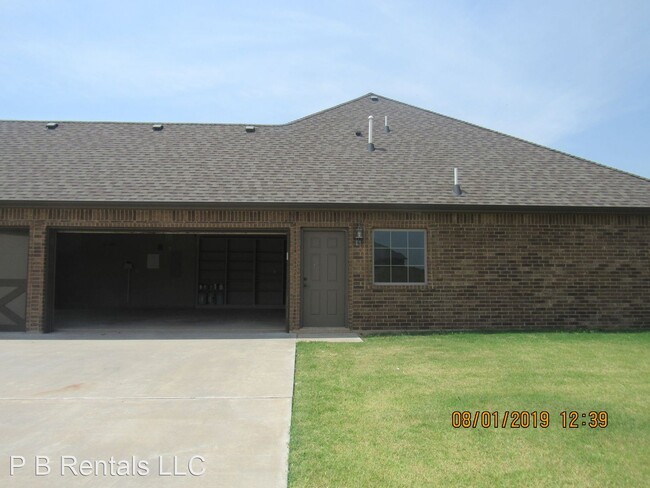 Building Photo - 1022 Scissortail Dr