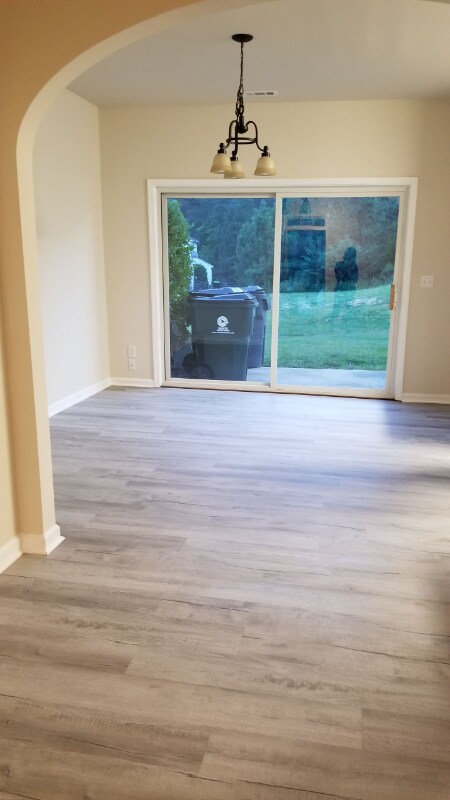 Foto del edificio - 316 Walnut Woods Dr