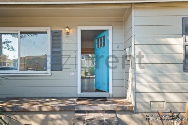 Building Photo - 431 42nd St