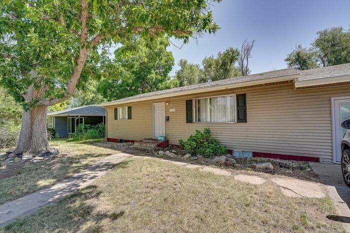 Primary Photo - Lovely 4 Bed 2 Bath Ranch-Style House in F...