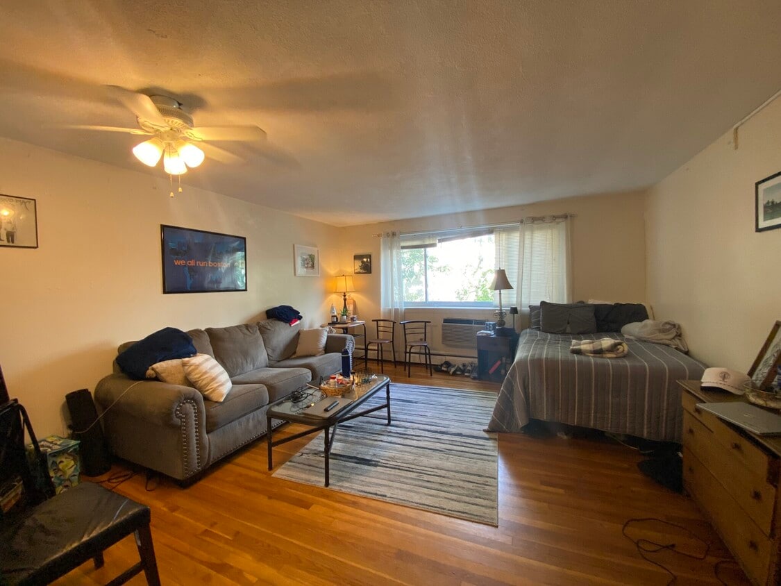 Primary Photo - 20 Radcliffe Rd
