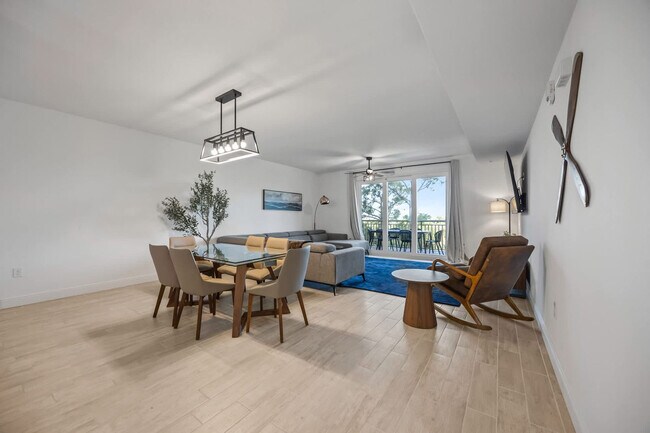 Building Photo - 605 Kemp St