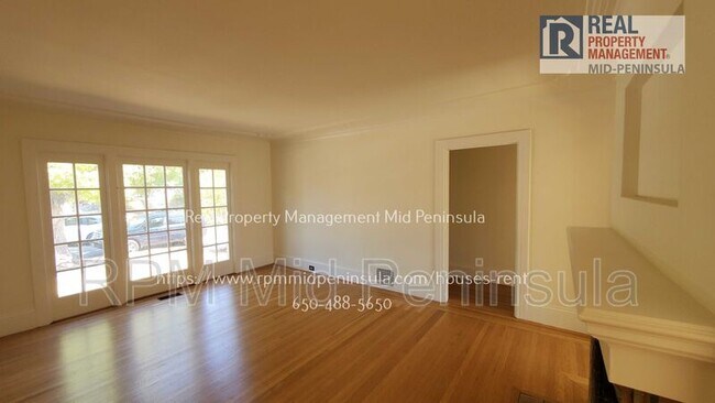 Building Photo - 1355 De Soto Ave