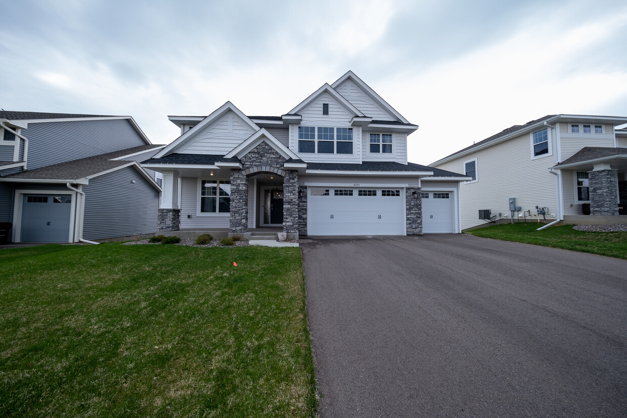 Foto principal - 8353 Abercrombie Ln