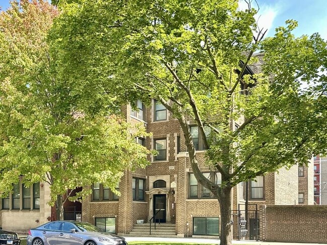 Building Photo - 4117 S Michigan Ave
