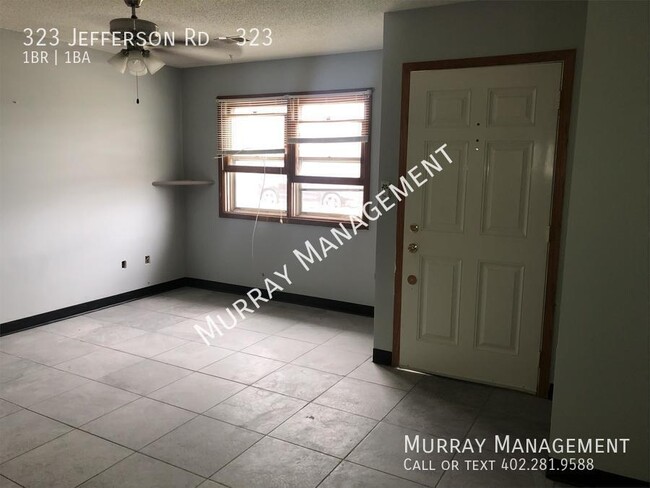 Foto del edificio - 323 Jefferson Rd