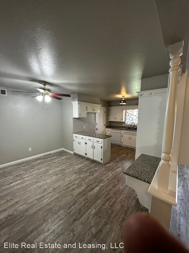 Building Photo - 3 br, 1.5 bath House - 1317 SW 68th STREET