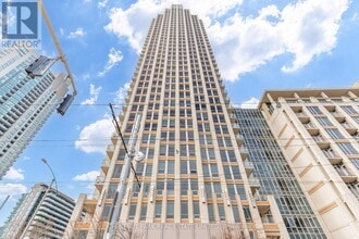 Building Photo - 628 Fleet St