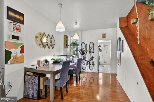 Foto del edificio - 2443 Amber St