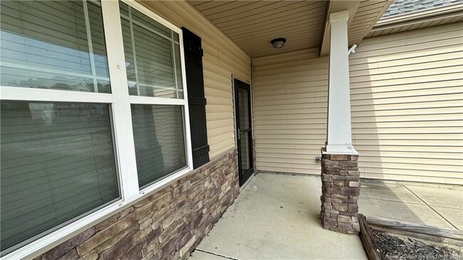 Building Photo - 70 Reece Dr