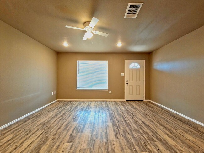 Foto del edificio - Cozy 3/2/1 in Northeast Lubbock